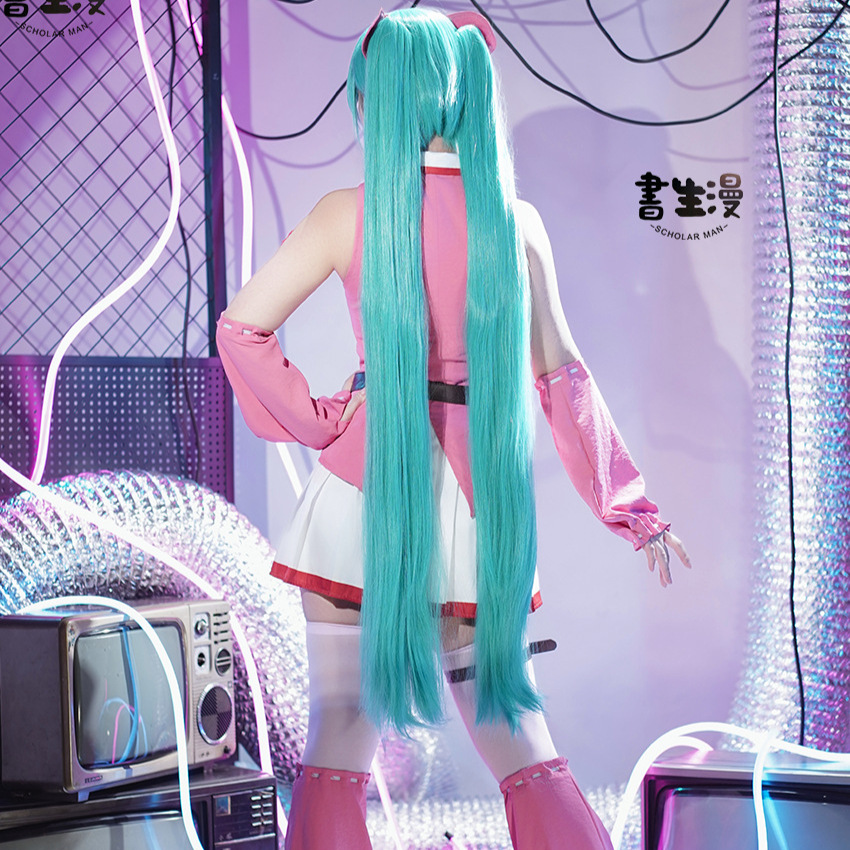 Anime MMiLku Gloomy Bear Cross - Prop De Cosplay 评论和价格
